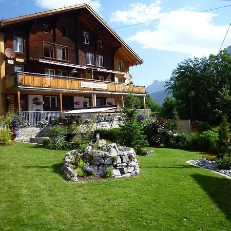 Esthers Guesthouse Gimmelwald Exterior foto