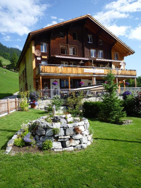 Esthers Guesthouse Gimmelwald Exterior foto