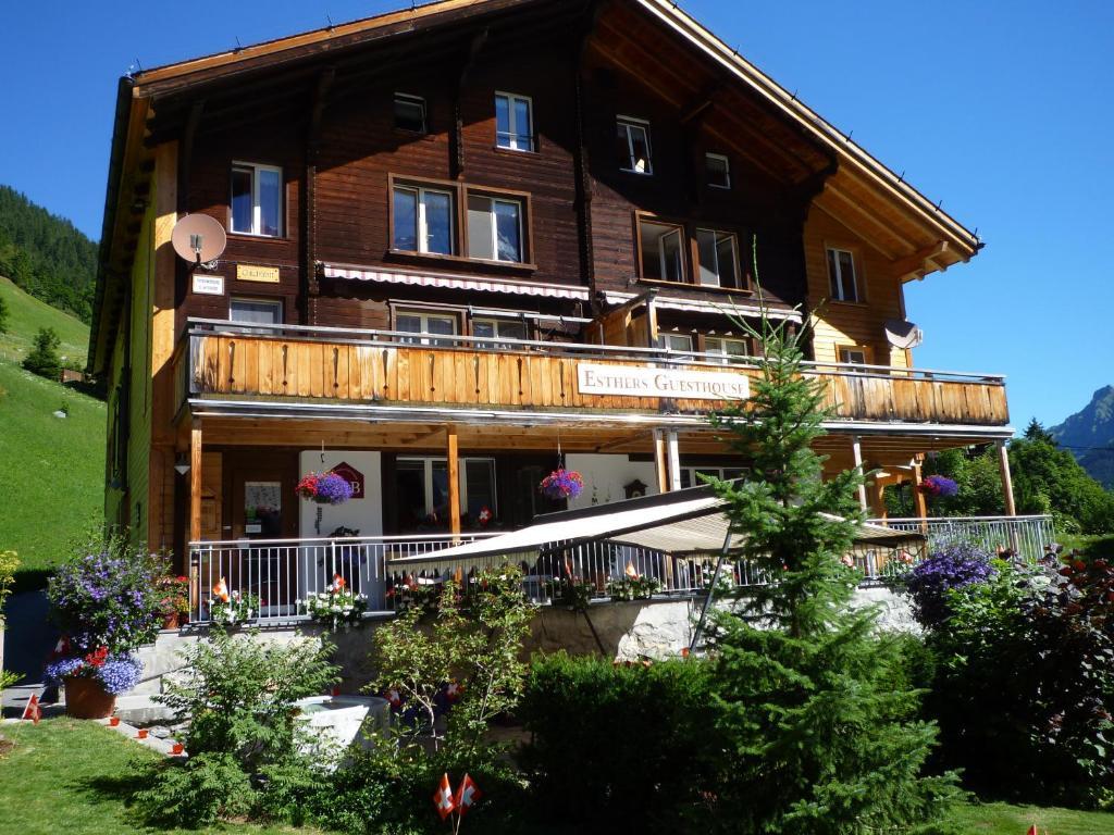 Esthers Guesthouse Gimmelwald Exterior foto